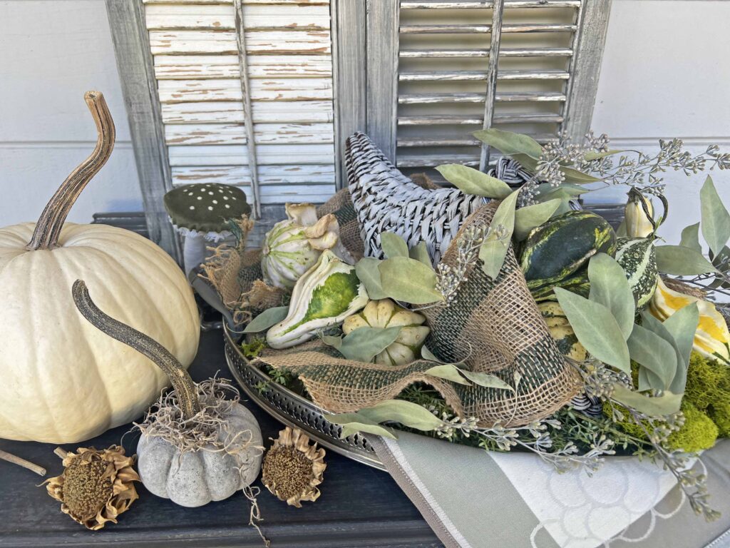 Styling a monochramatic cornucopia