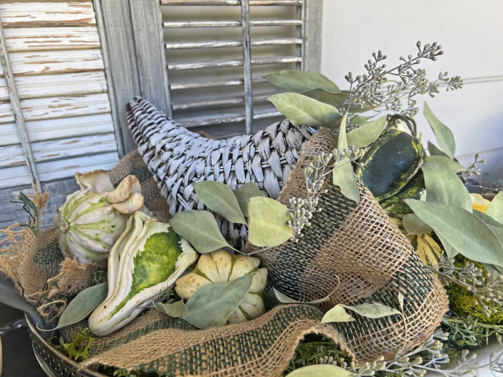 Styling a monochramatic cornucopia