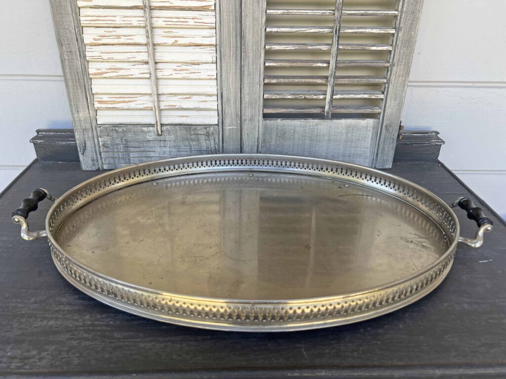 Styling a monochramatic cornucopia