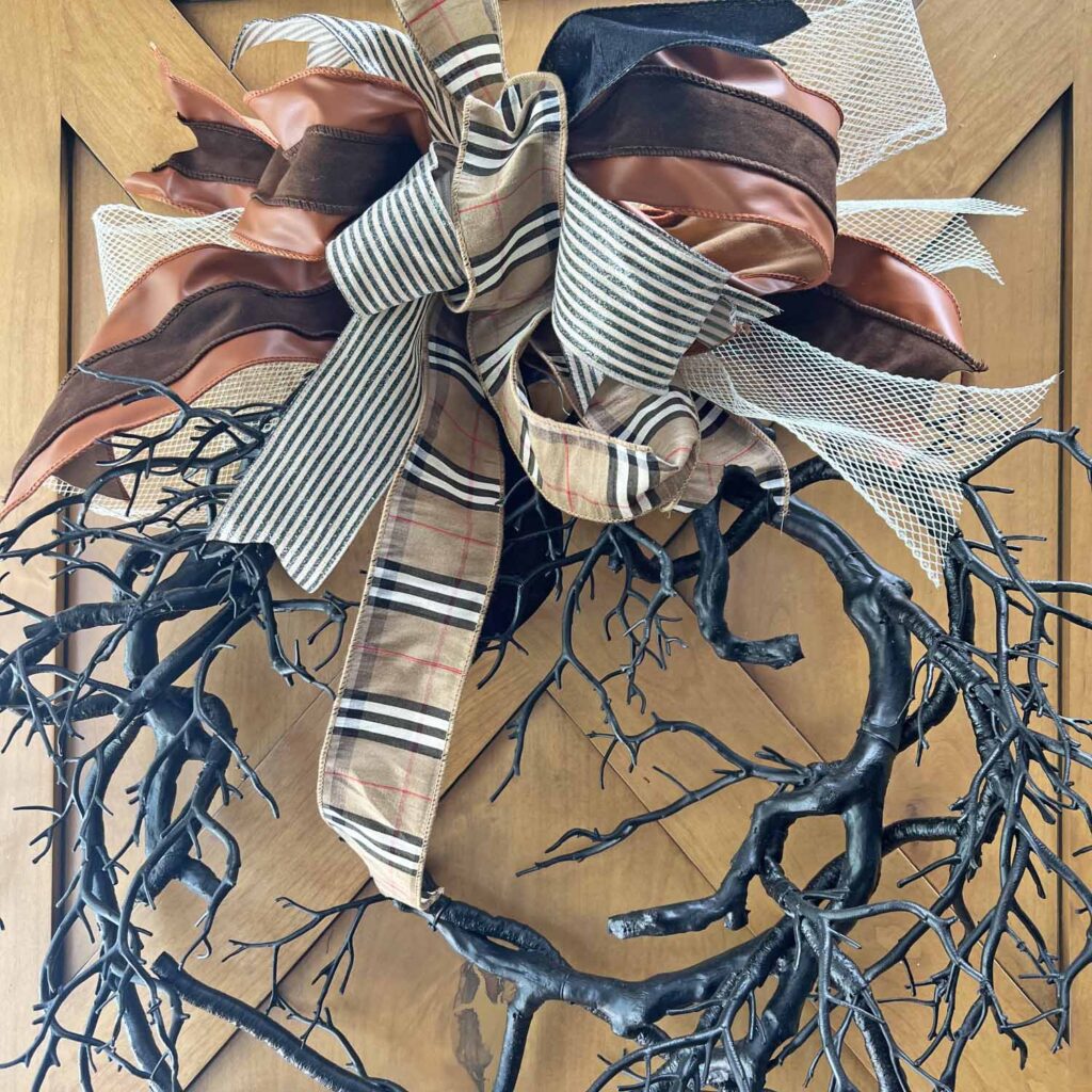 halloween outdoor decor details