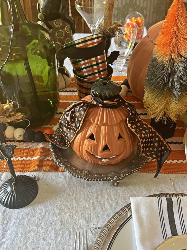vintage halloween tablescape