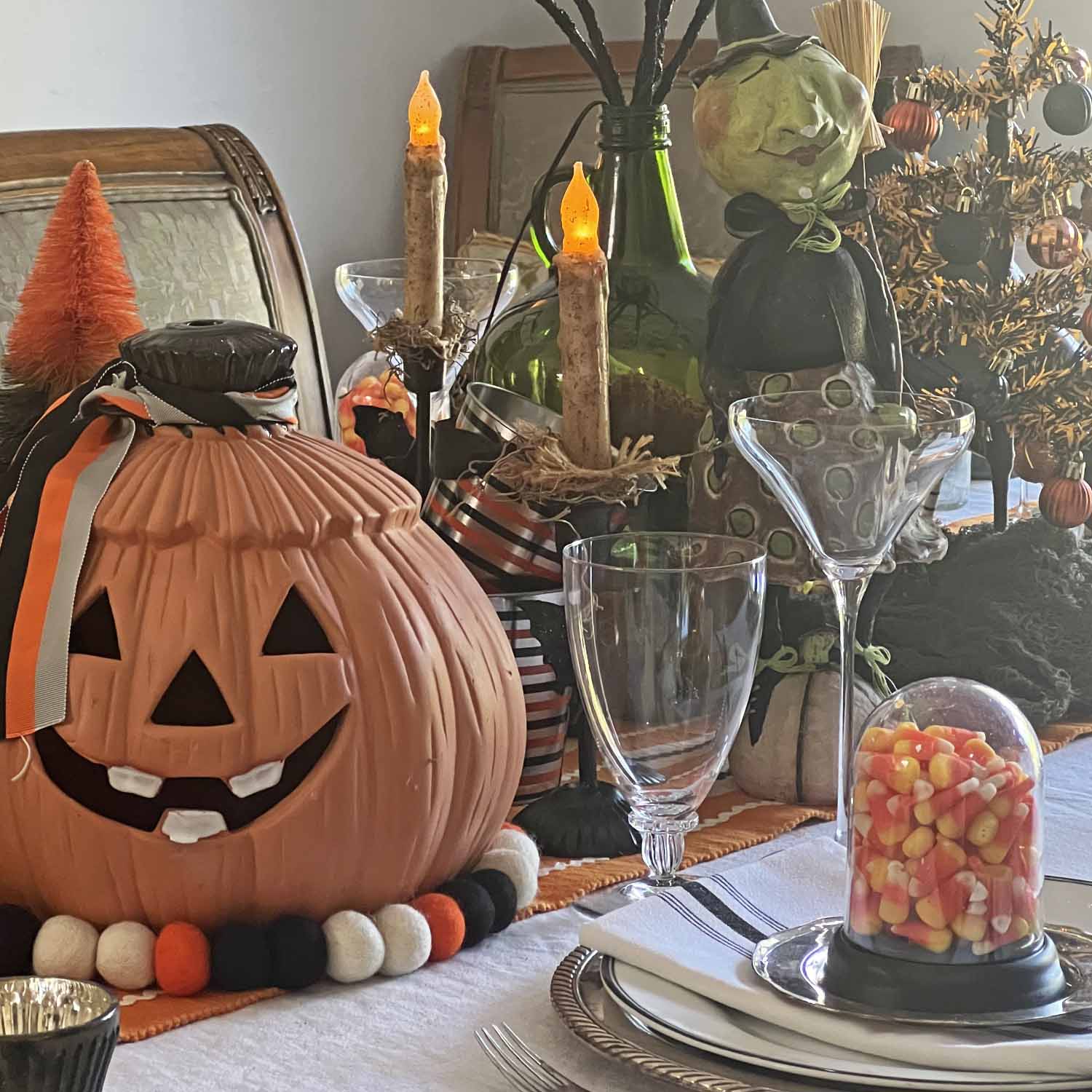vintage halloween tablescape