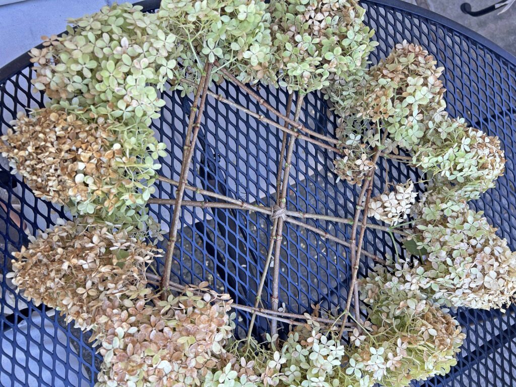 organic hydrangea wreath DIY