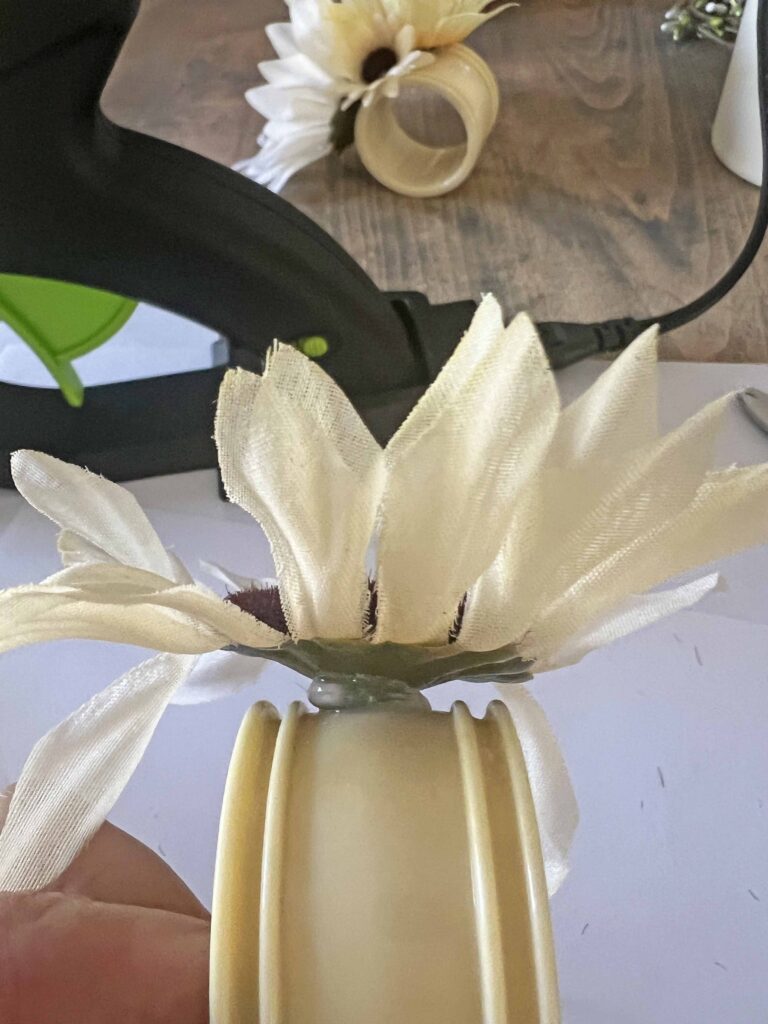 sunflower napkin ring DIY