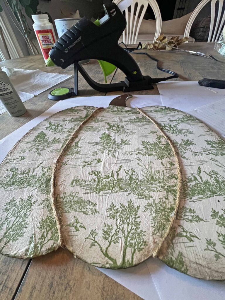 toilet decoupaged DT pumpkin sign