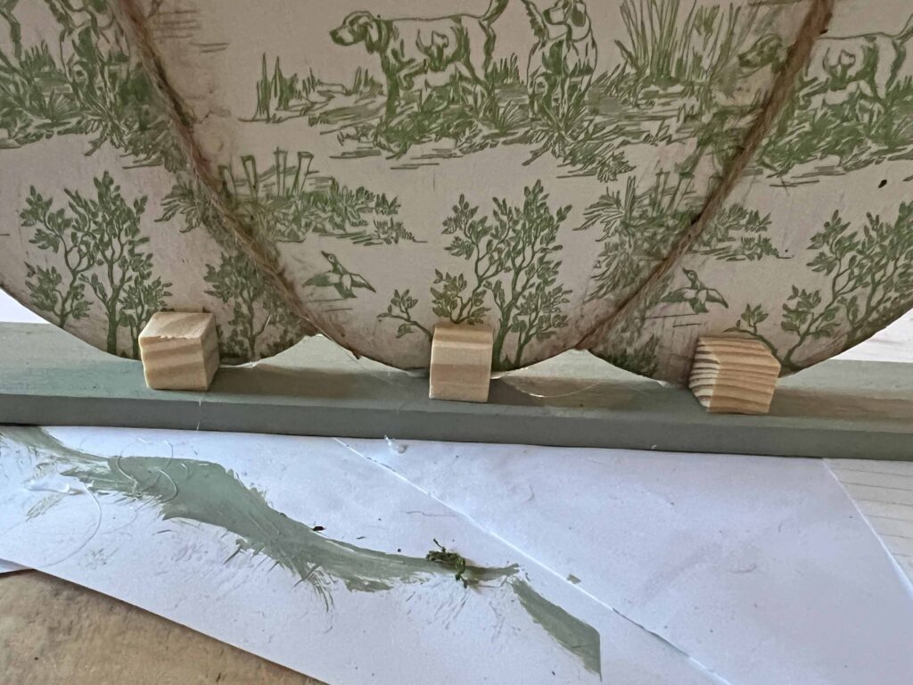 toile decoupaged DT pumpkin sign