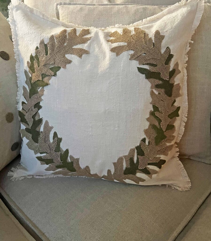 no sew laurel wreath pillow DIY