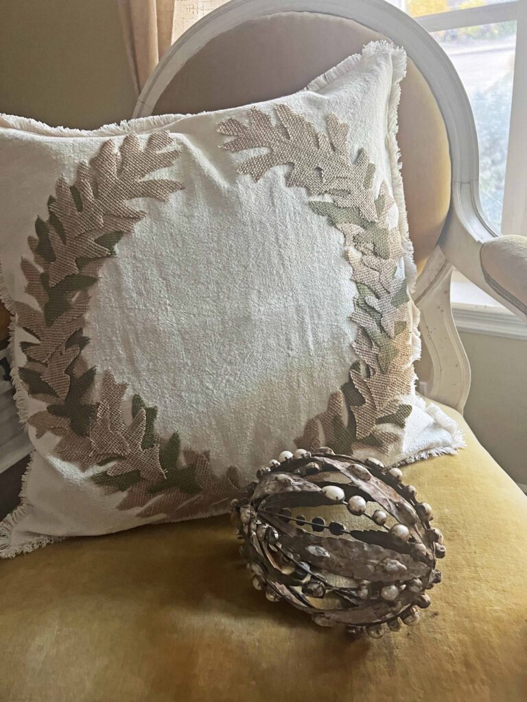 no sew laurel wreath pillow DIY