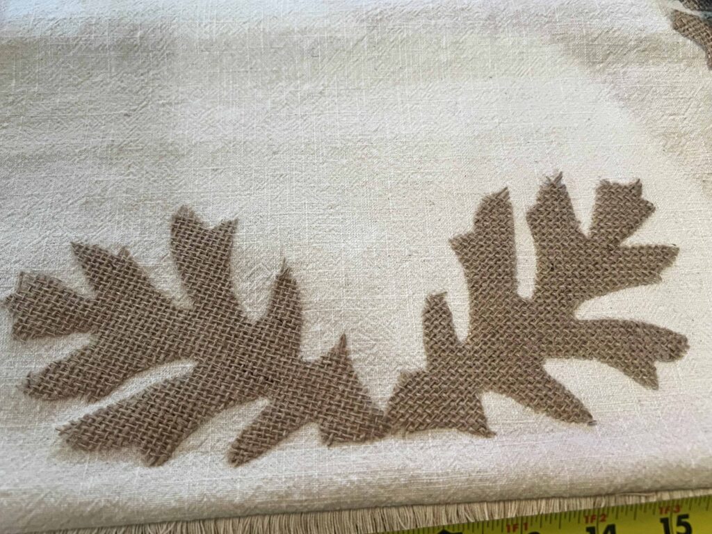 no sew laurel wreath pillow DIY