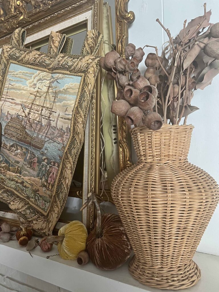 Thanksgiving Traditional Mantel Decor