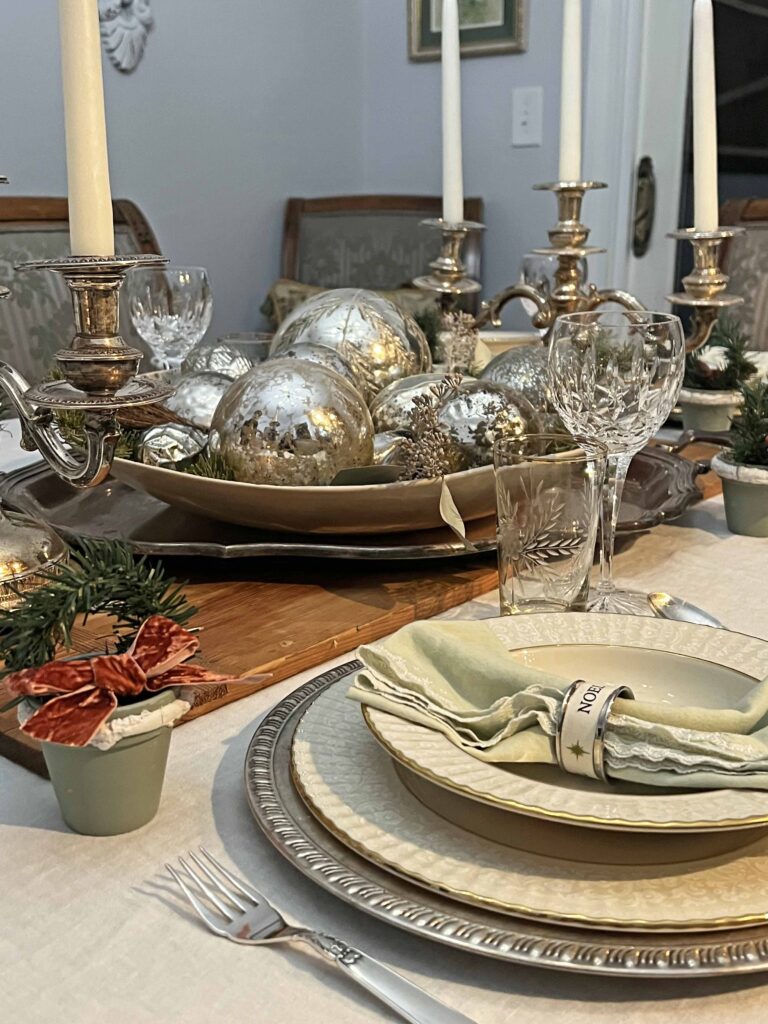 Christmas Eve Table Setting