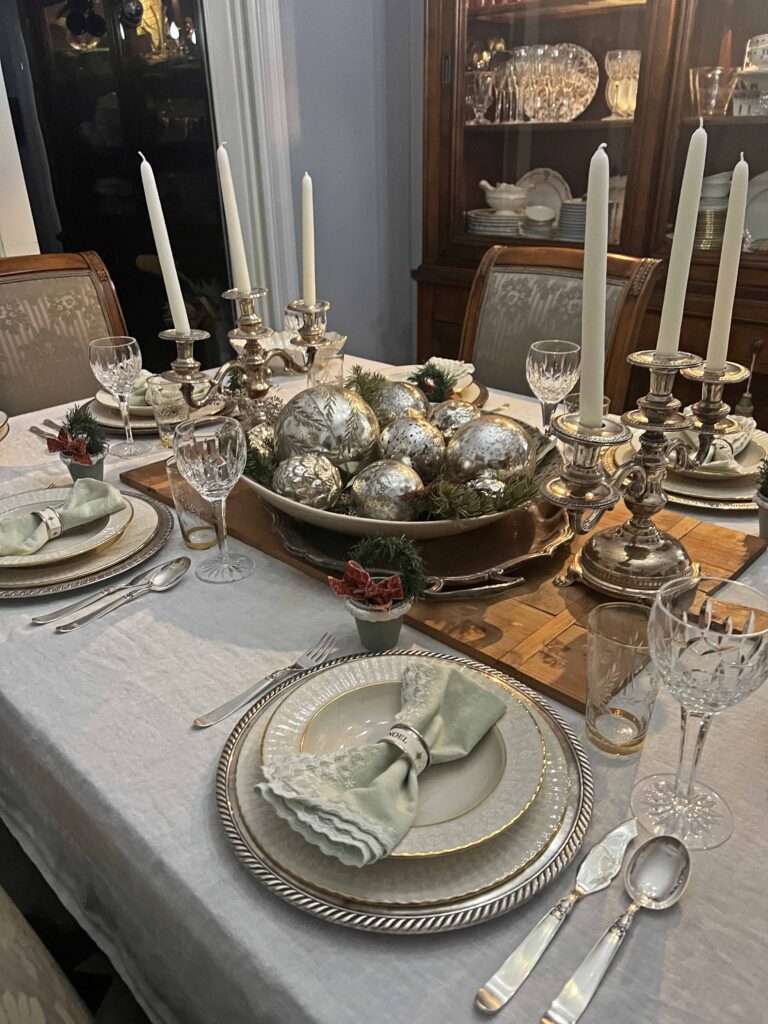 Christmas Eve Table Setting