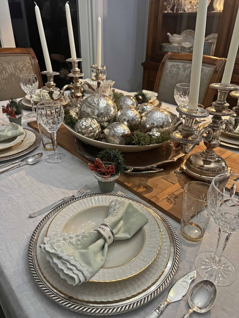 Christmas Eve Table Setting