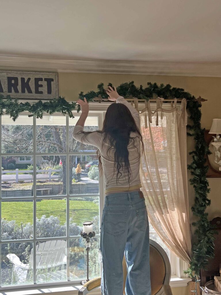 how to layer & style holiday garland