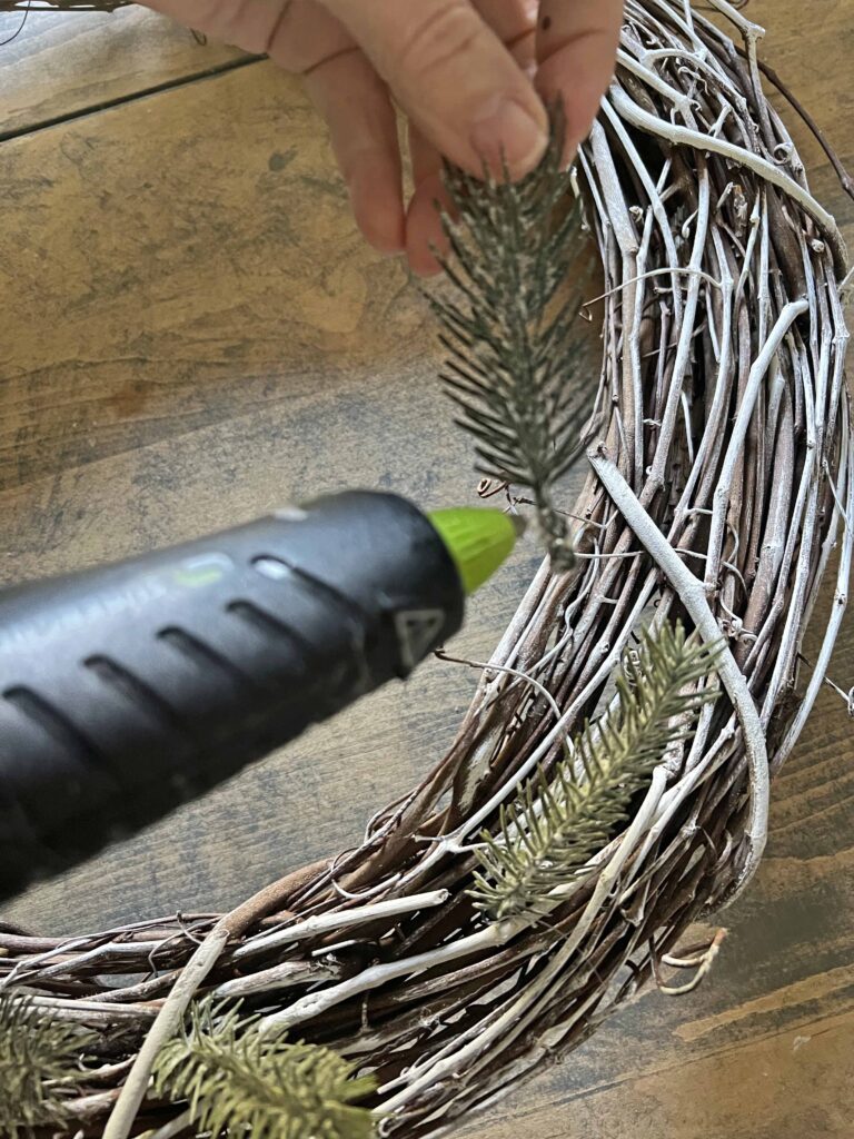 faux gingerbread snowflake wreath DIY