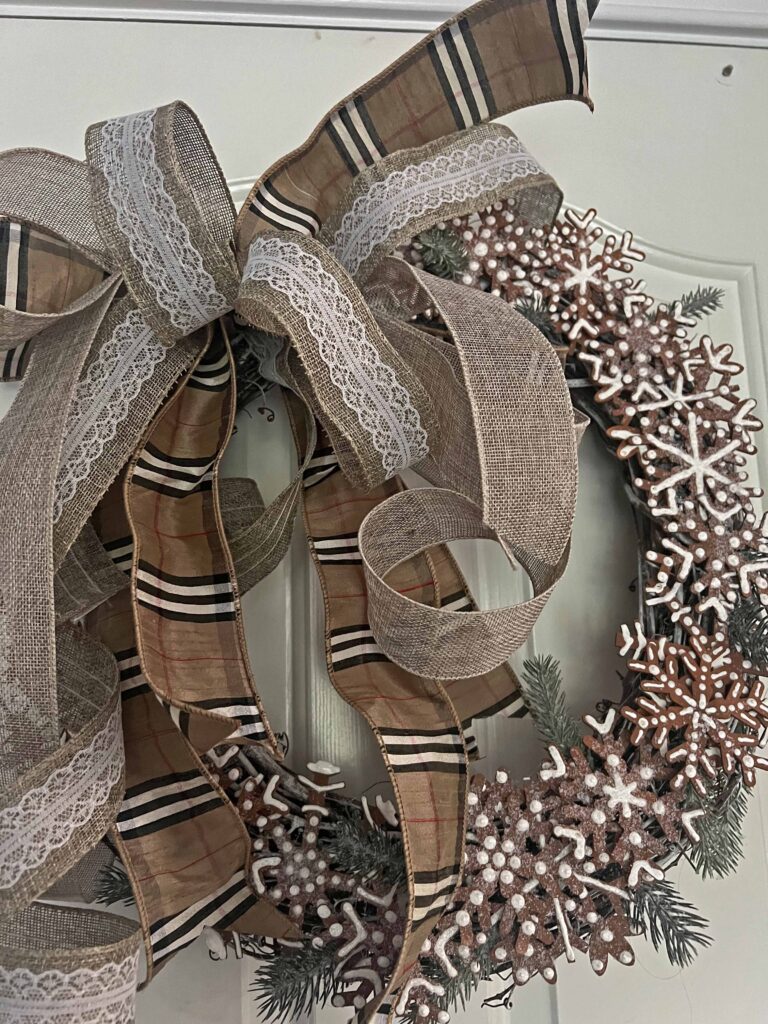 faux gingerbread snowflake wreath DIY