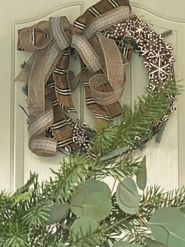 faux gingerbread snowflake wreath DIY