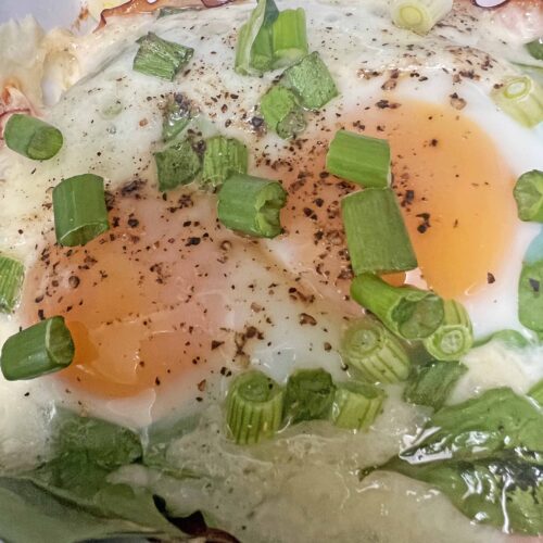 baked eggs with ham & spinach