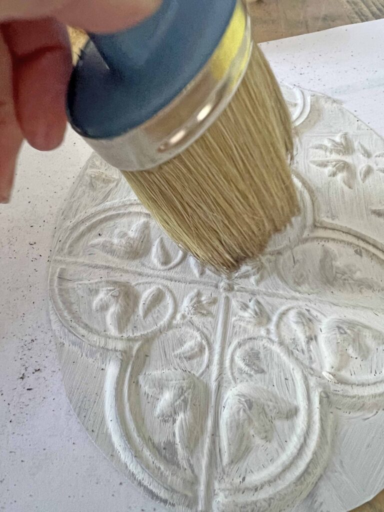 Oval picture frames trash to Easter eggs treasures