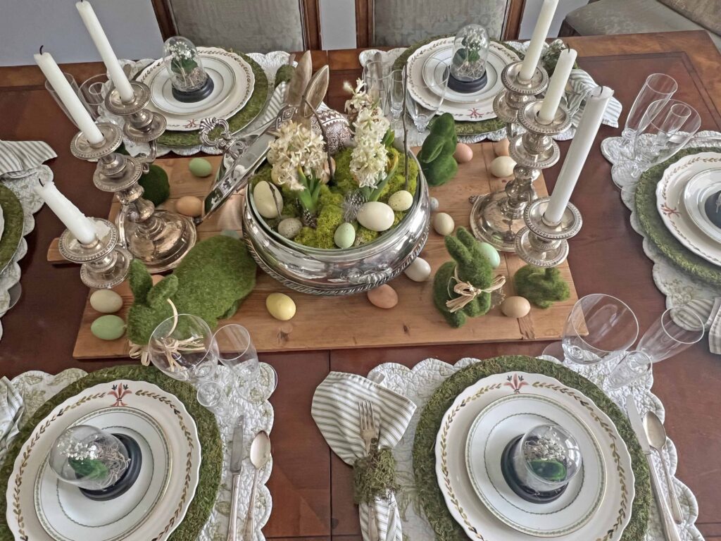 setting a moss bunny inspire table