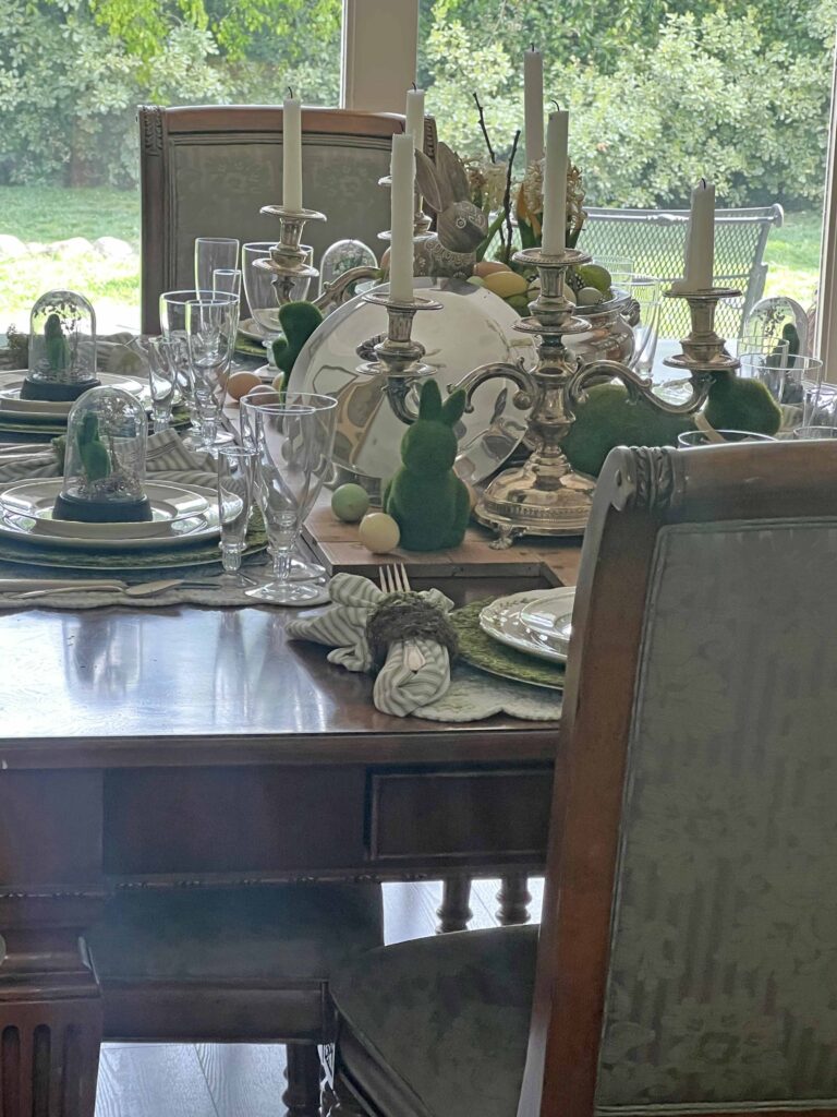 setting a moss bunny inspire table