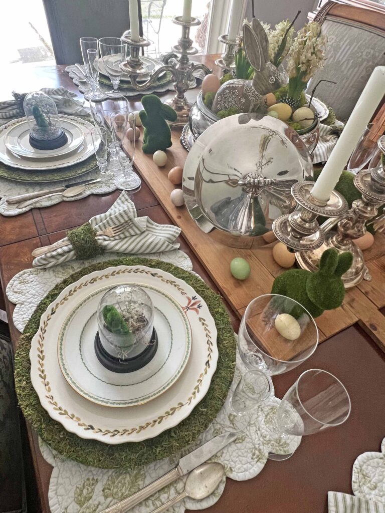 setting a moss bunny inspire table