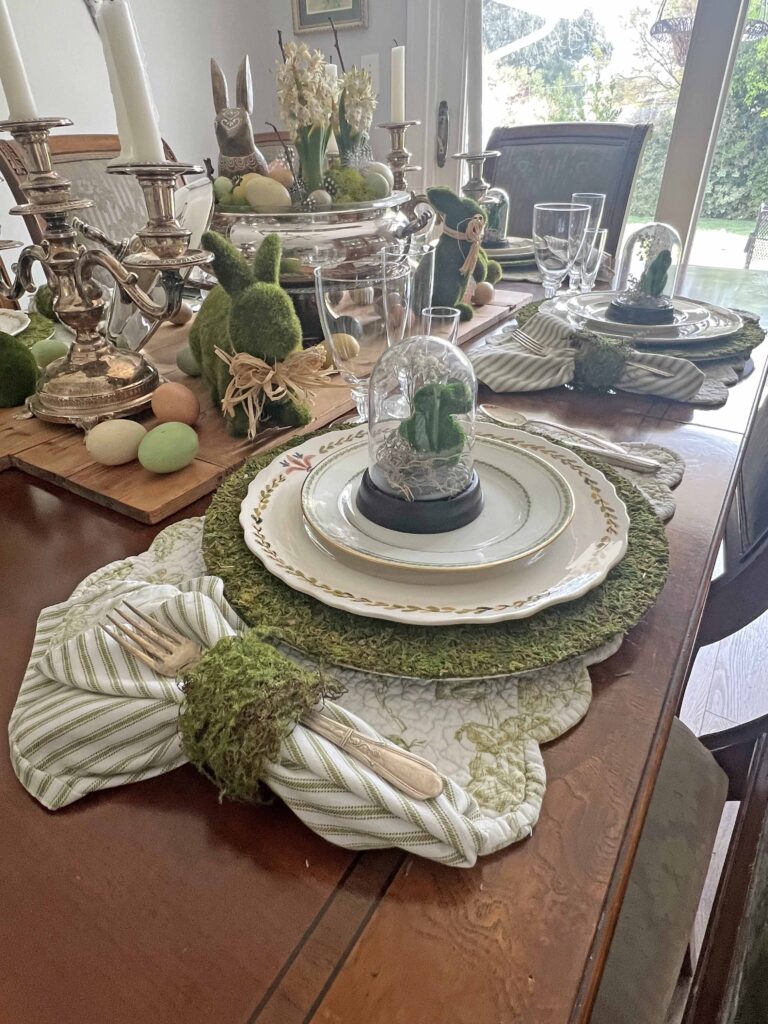 setting a moss bunny inspire table