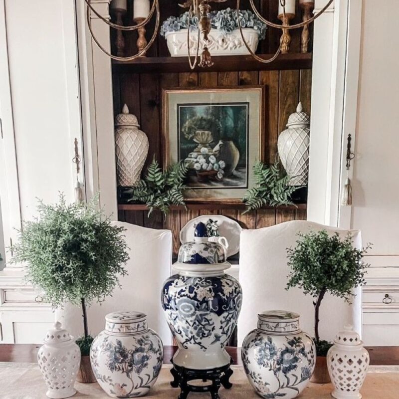 spring tablescape with chinoiserie