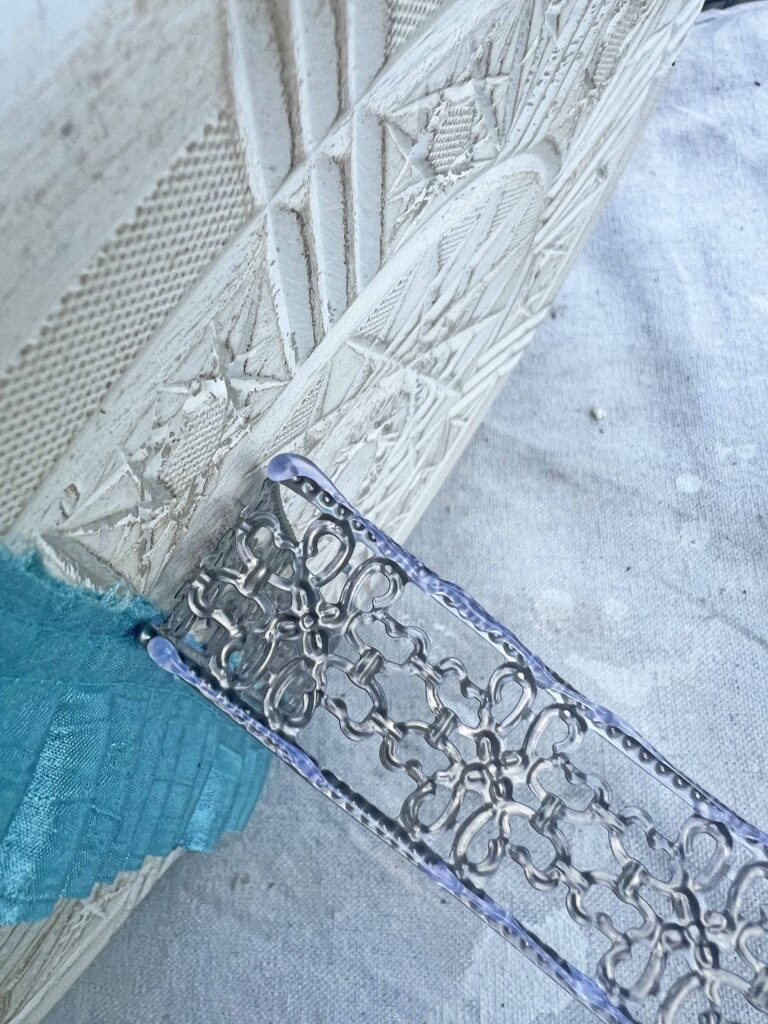 oversized Easter egg DIY decor from Dollar Tree trays