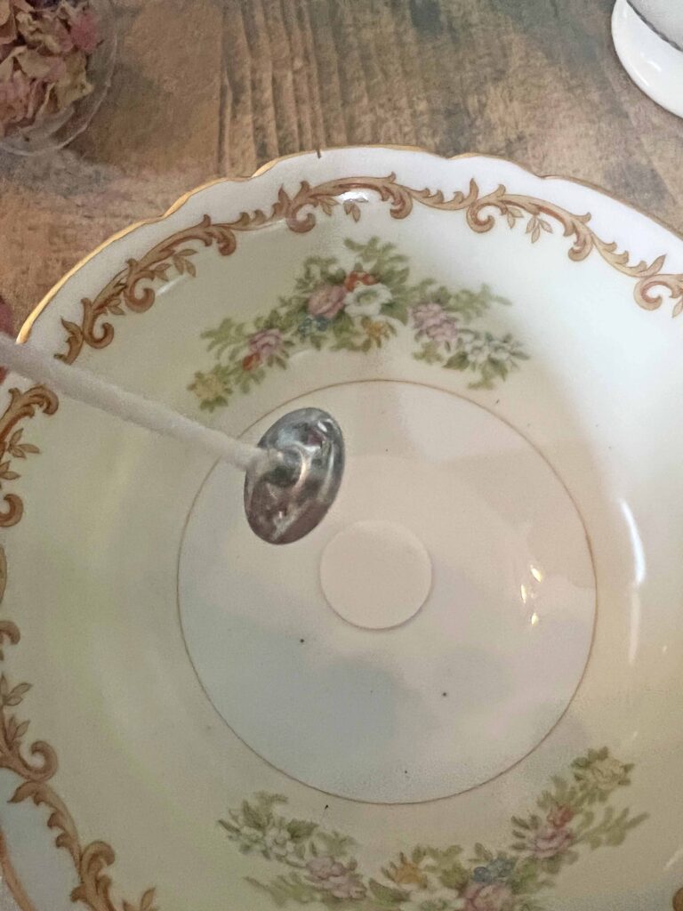 how to DIY candles using vintage porcelain