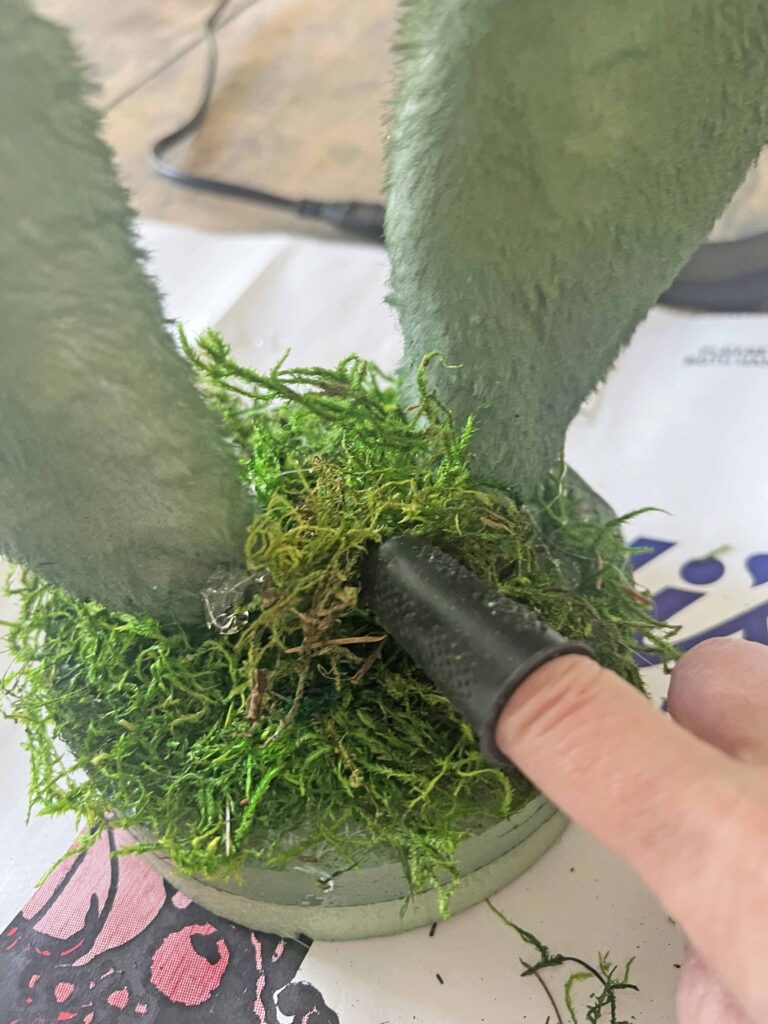 moss bunny DIY using Dollar Tree Bowls