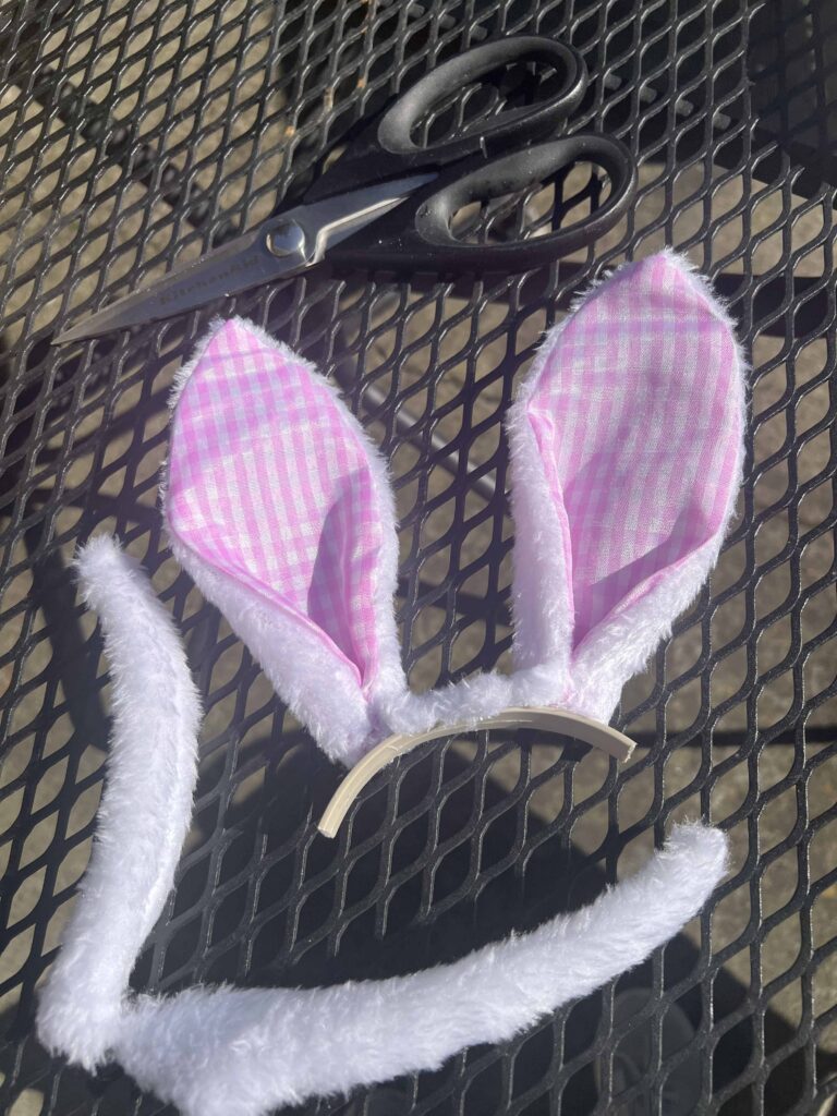 moss bunny DIY using Dollar Tree Bowls