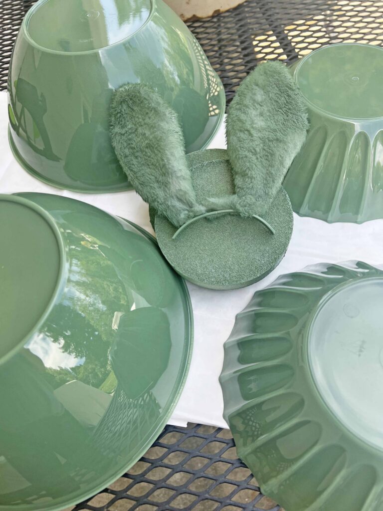 moss bunny DIY using Dollar Tree Bowls