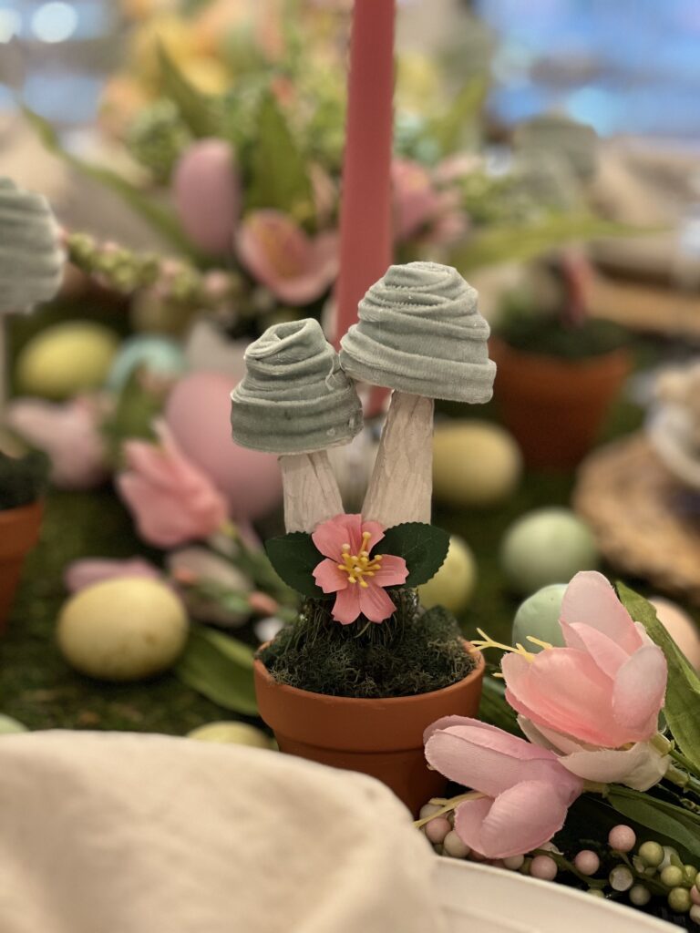 spring table from the bay to the beach