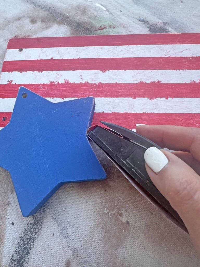 DIY America Grunge Sign from Dollar Tree Wooden Pieces