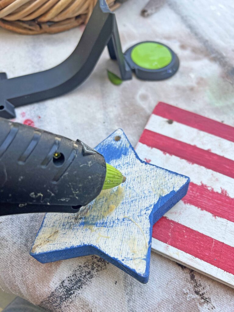 DIY America Grunge Sign from Dollar Tree Wooden Pieces