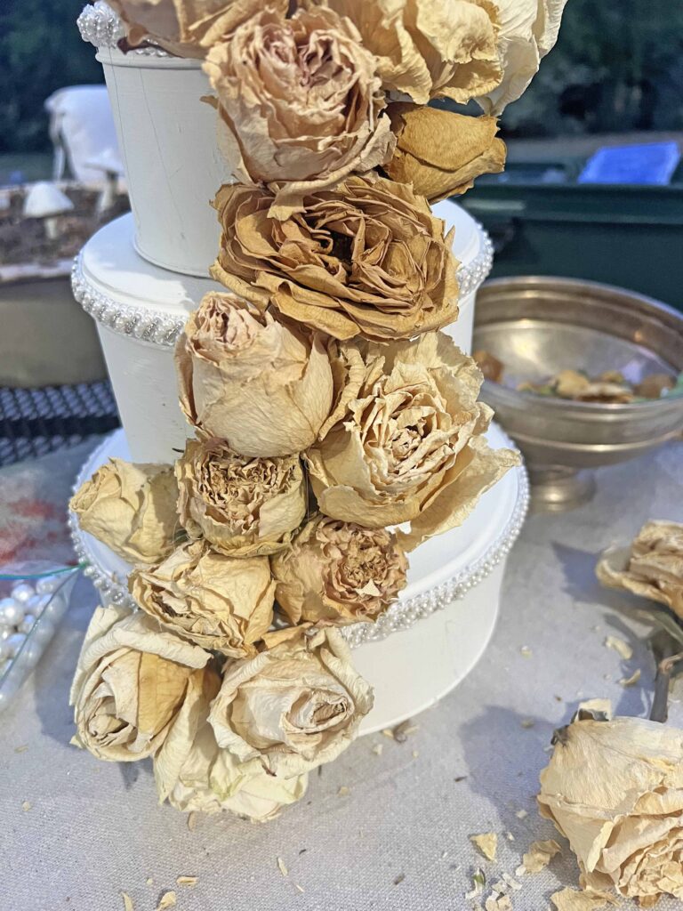 How to Make A Faux Cake from thrifted Cake Tins