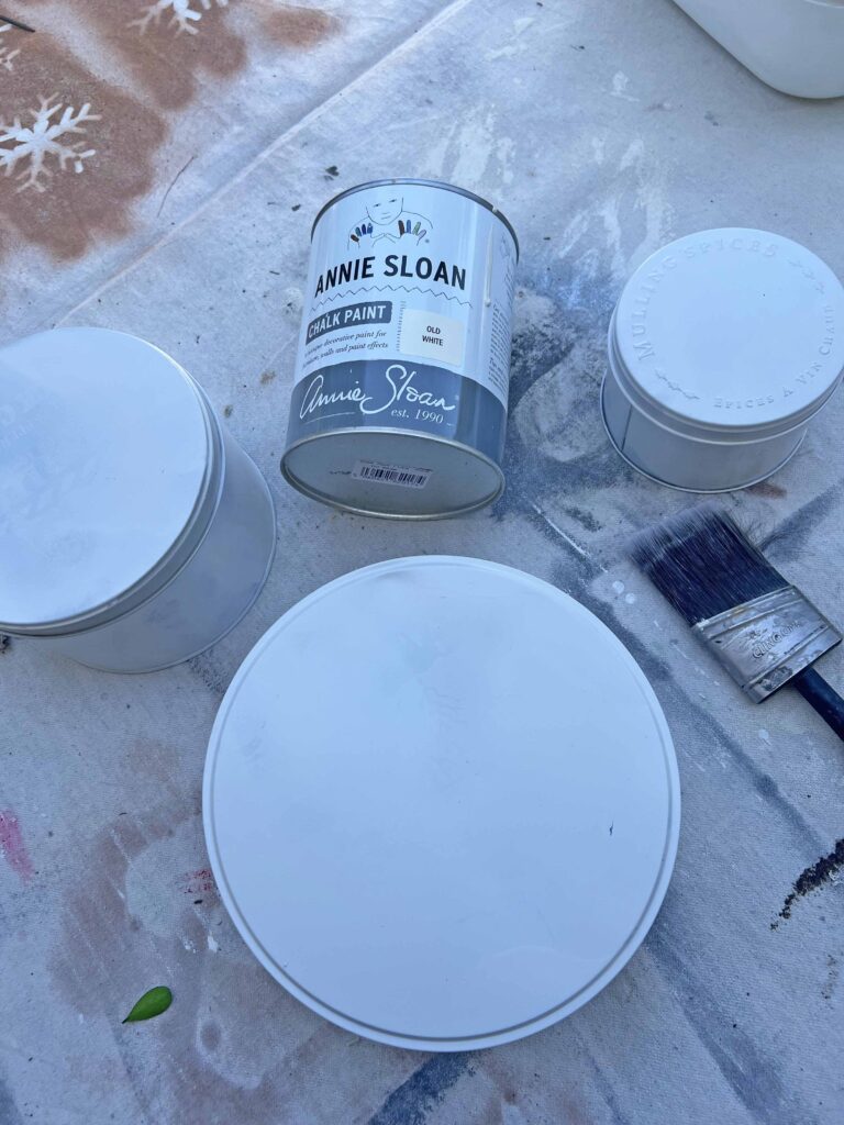 How to Make A Faux Cake from thrifted Cake Tins