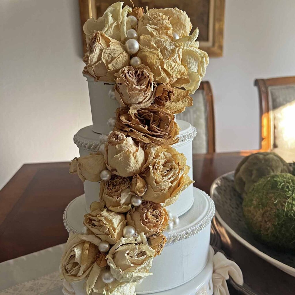 How to Make A Faux Cake from thrifted Cake Tins