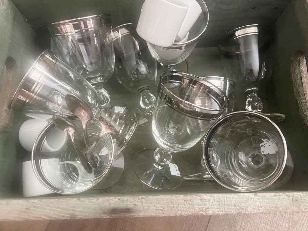 thrift store flips using paint