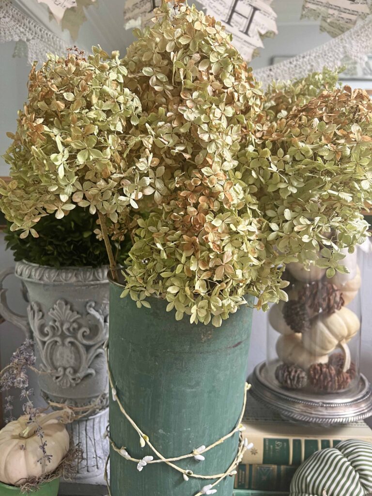 Fall seasonal decor vignette swap done easily