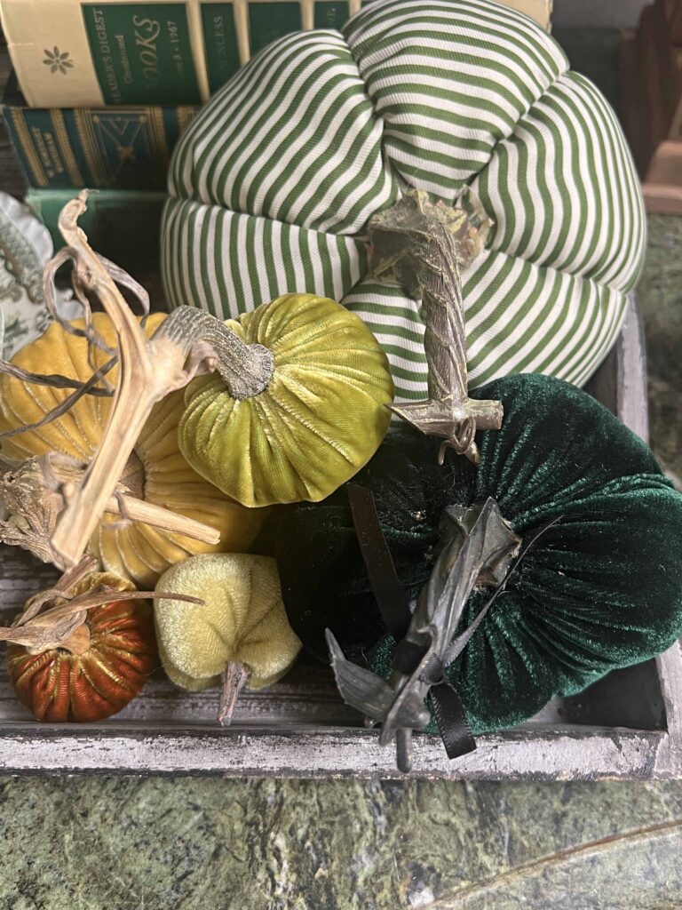 Fall seasonal decor vignette swap done easily