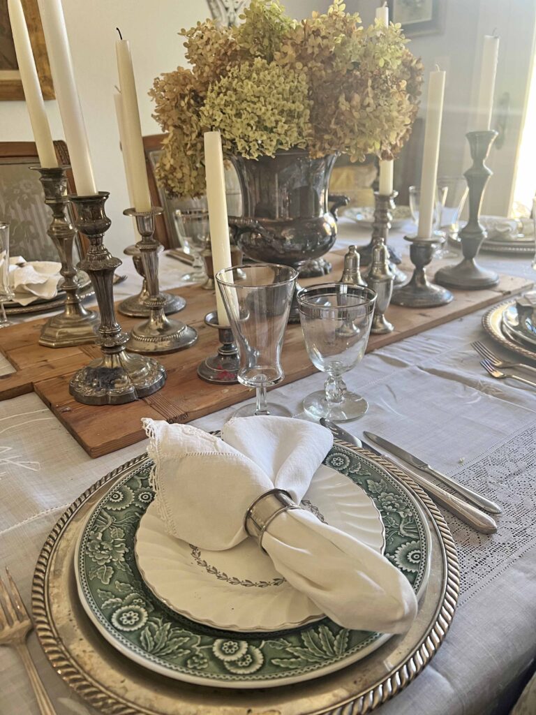 how to set a table with thrifted finds