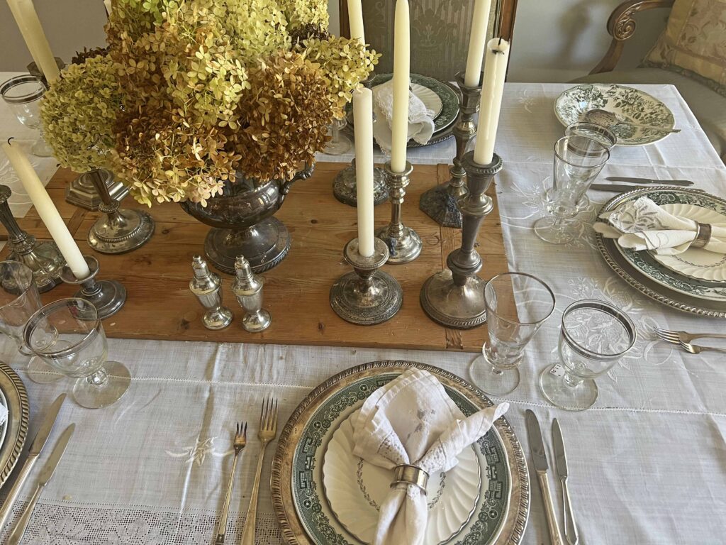 how to set the table with thrifted finds