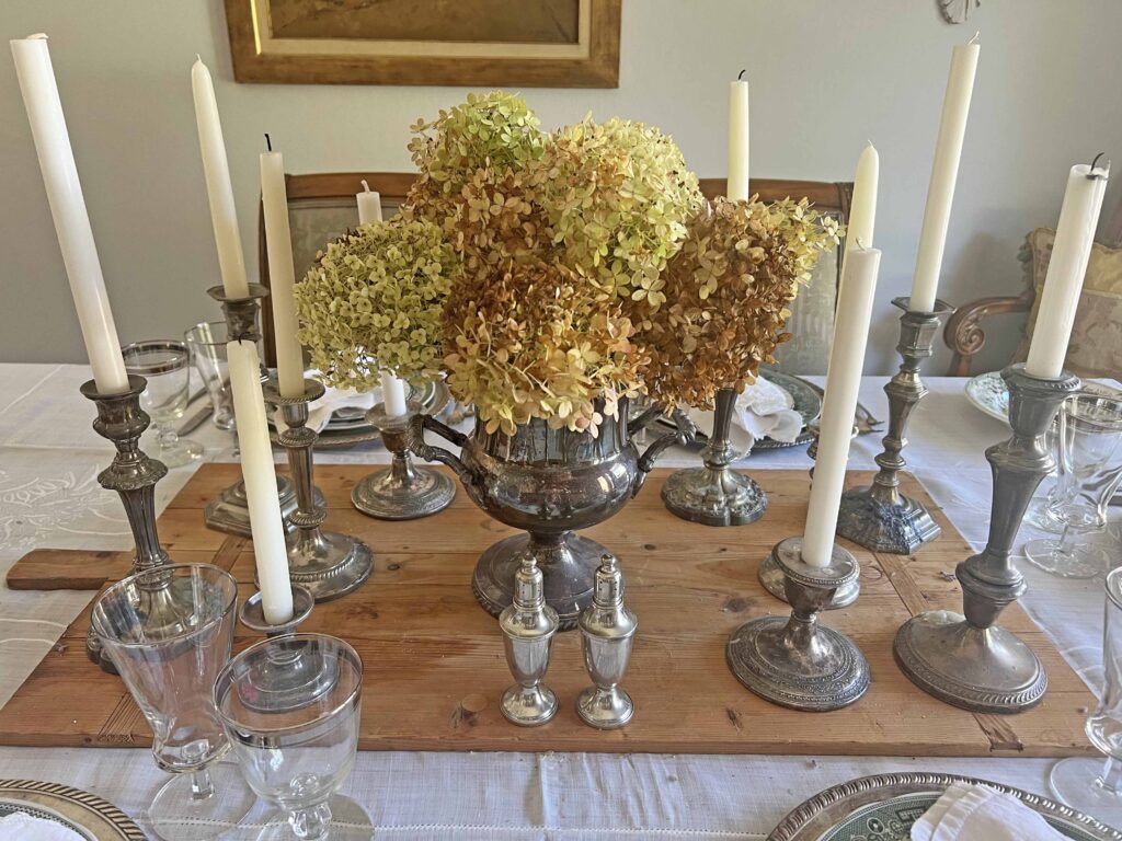 how to set the table with thrifted finds