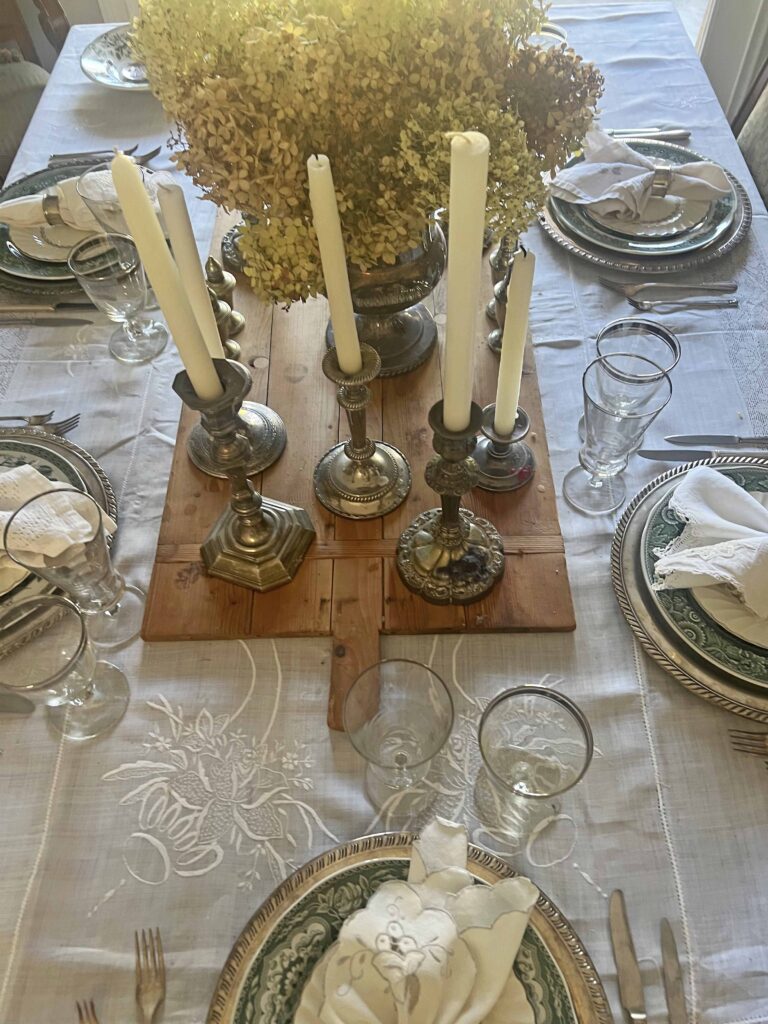 how to set the table with thrifted finds