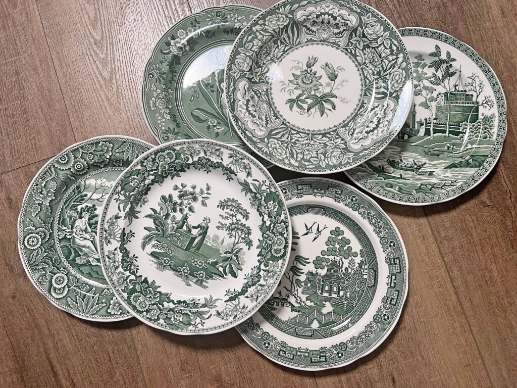 how to set the table with thrifted finds