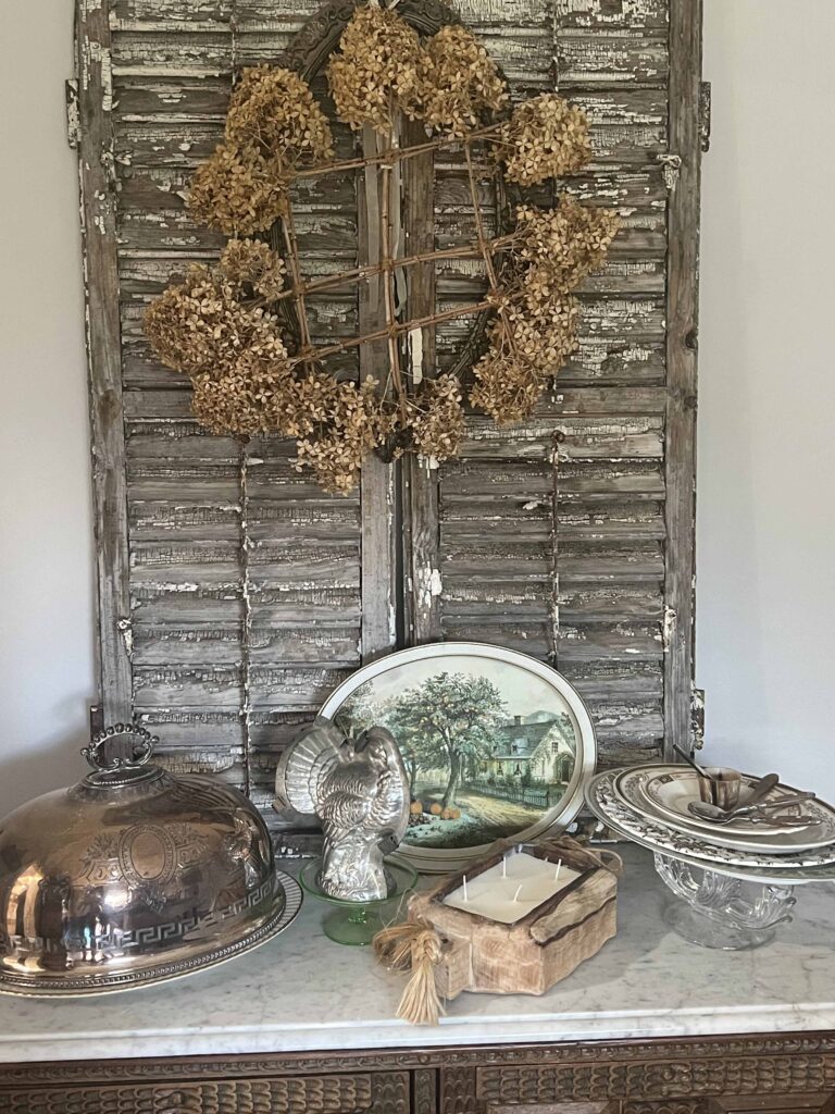 traditional orange & brown Thanksgiving Table