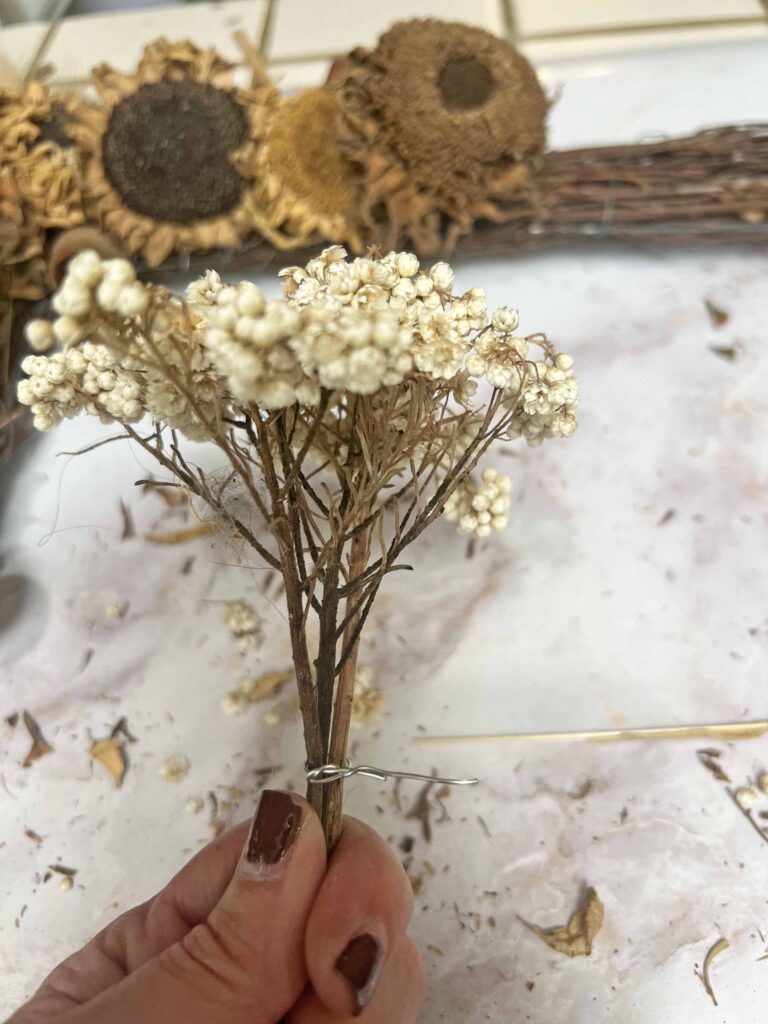 Fall craft: moody squares dried coral wreath DIY