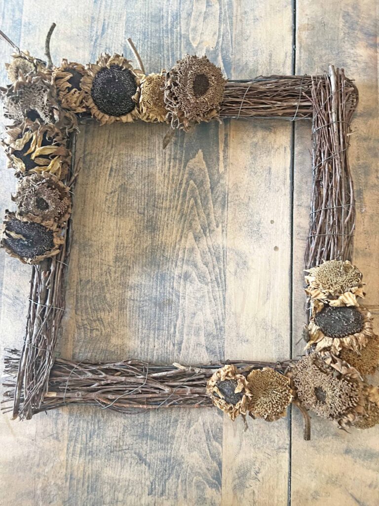 Fall craft: moody squares dried coral wreath DIY
